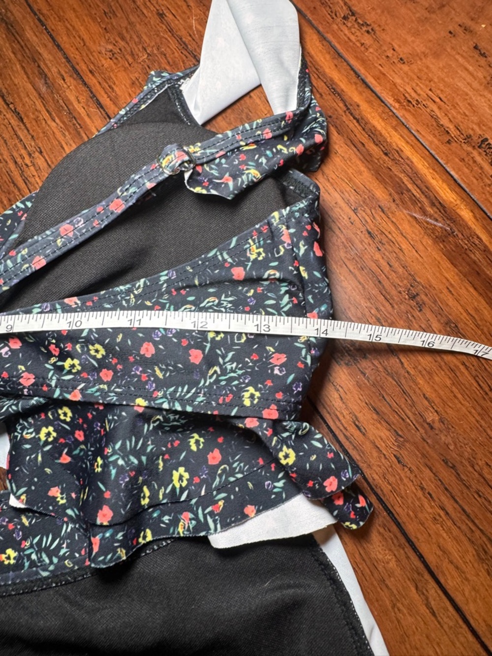 NWOT (2 PCS) Floral Ruffle Two-Piece swimsuit w/ Adjustable Straps + Back Buckle - Picture 12 of 12